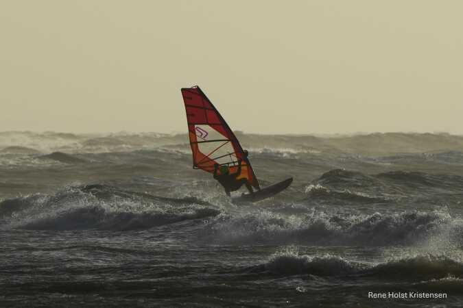 Der races i bølgerne 