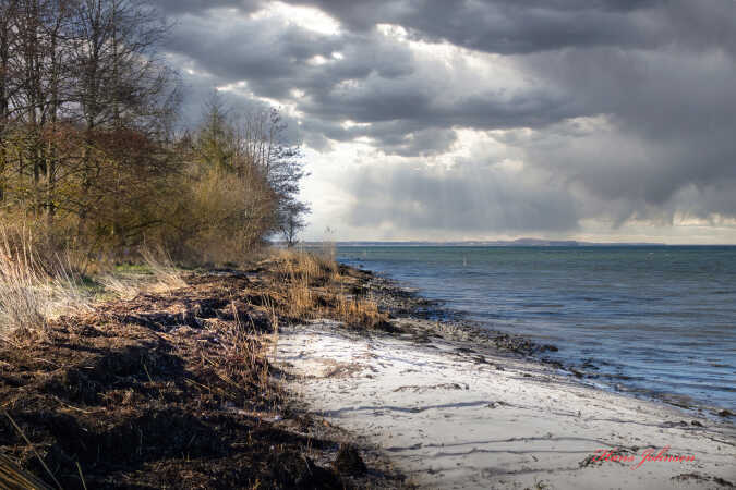 regn der ude ,ved Årøsund 