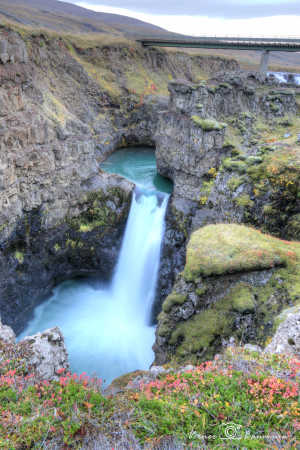 Pæn lille vandfald på Island :)
