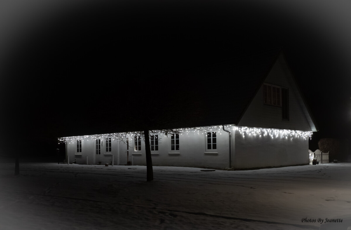 Mellerup i sneen.. – Jeanette Jensen