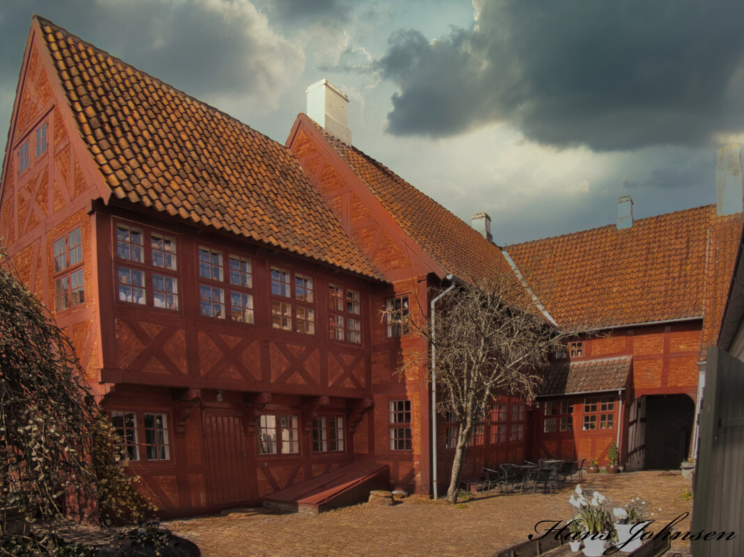Slotsgade Baggård  Re – Hans Johnsen