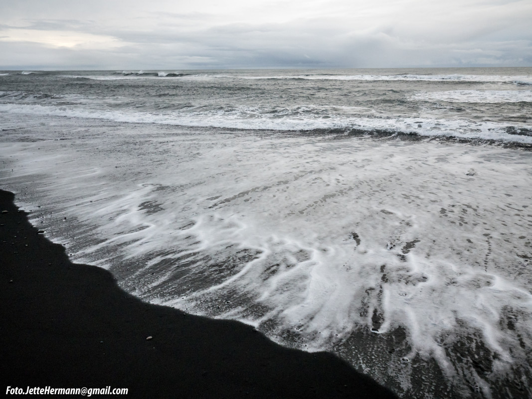 Den sorte strand ved Vik, Island – Jette Hermann