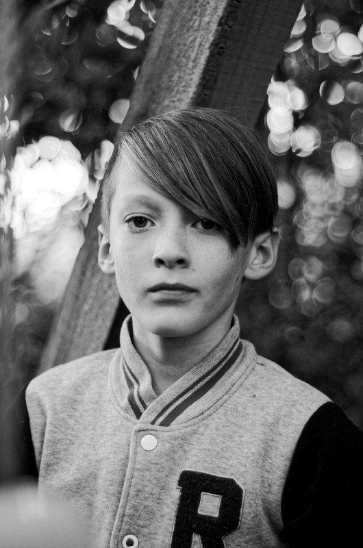 Betænksom i haven s/h – Hans Nissen