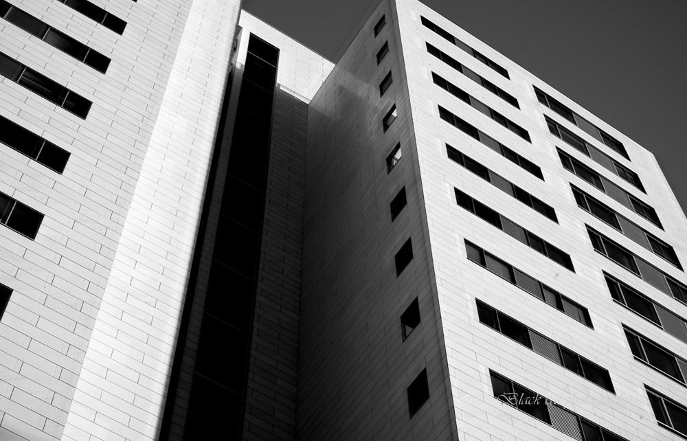 White building 1 – Stefano Livi