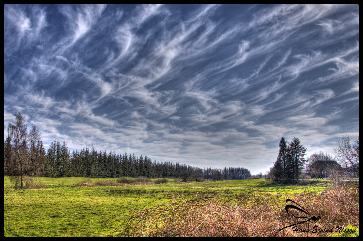 en flot himmel  – Hans Ejvind Nissen