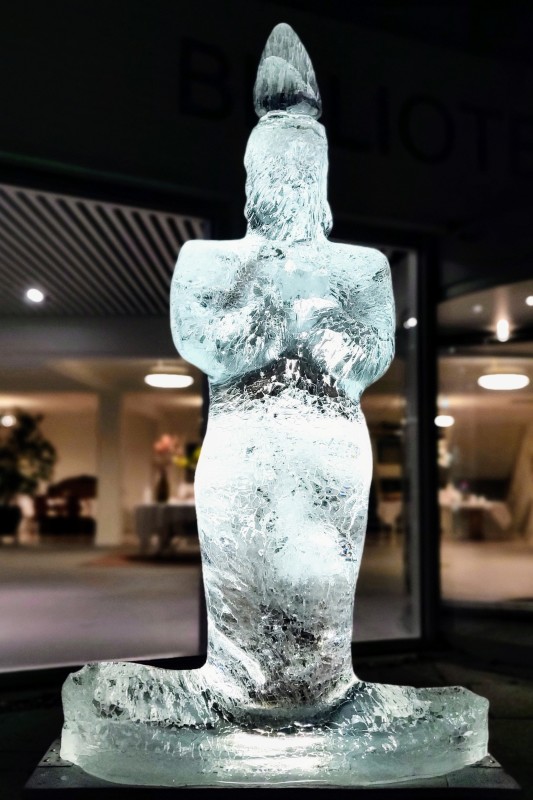 Is skulptur  – verner baumann