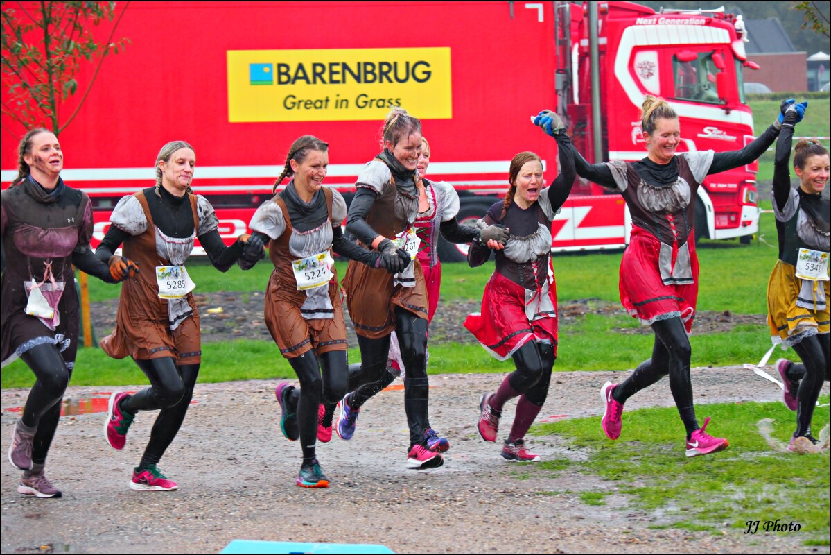 Ladies Mud Race.. – Jeanette Jensen