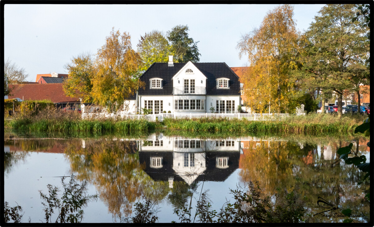 hus  – Hans Ejvind Nissen
